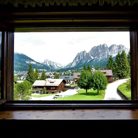 122 Crepedel * Cortina dʼAmpezzo